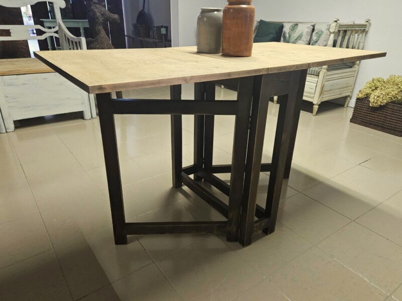 Zweedse tafel klaptafel antieke tafel zwart prachtig oud hout